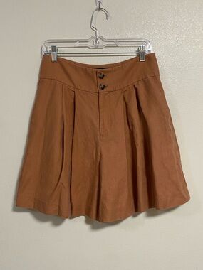 Club Monaco Shorts Women’s Size 8 Tan High Waisted Pleated Front Shorts